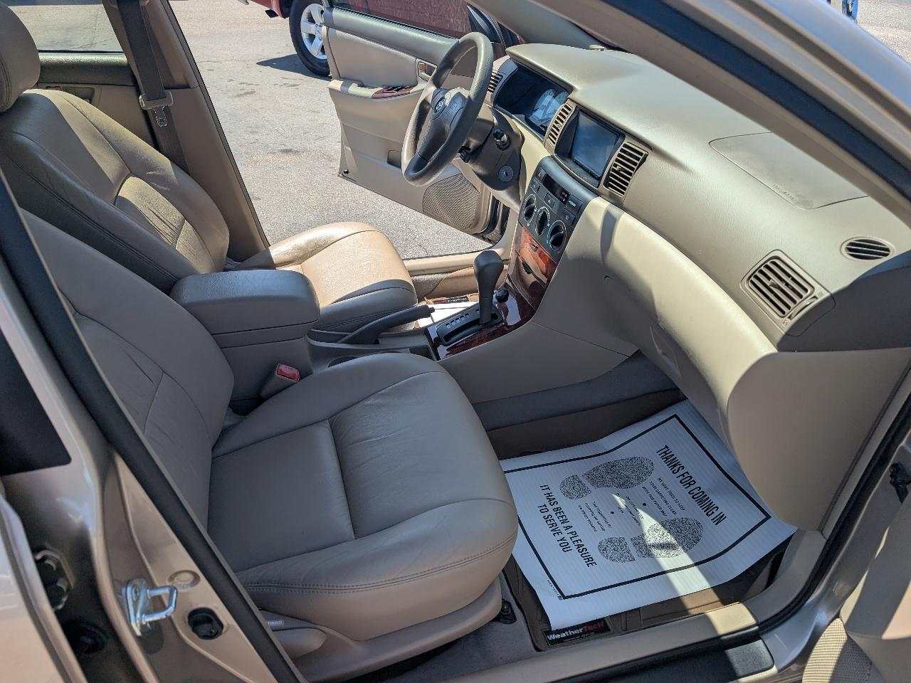 Toyota Corolla 4dr Sdn LE Auto (Natl) 2004