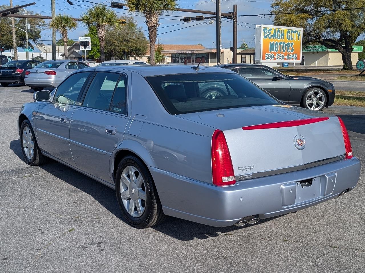 Cadillac DTS 4dr Sdn w/1SC 2006