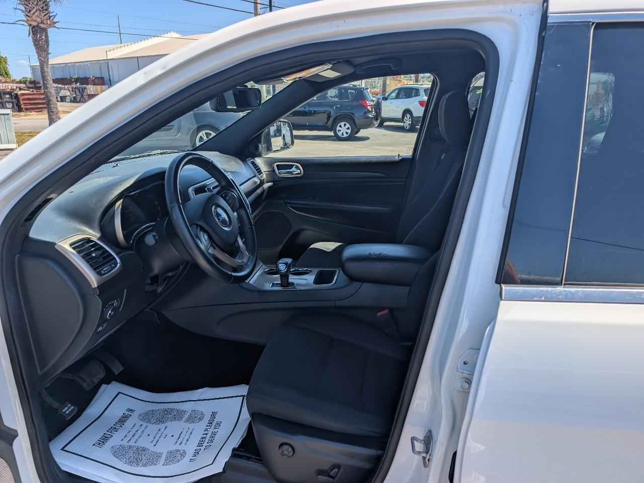 Jeep Grand Cherokee RWD 4dr Laredo 2015