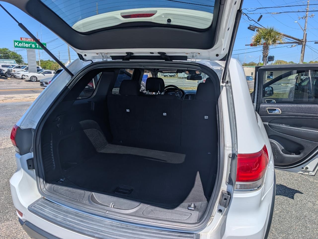 Jeep Grand Cherokee RWD 4dr Laredo 2015