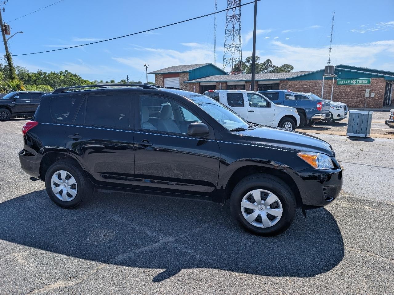 Toyota RAV4 FWD 4dr 4-cyl 4-Spd AT (Natl) 2011
