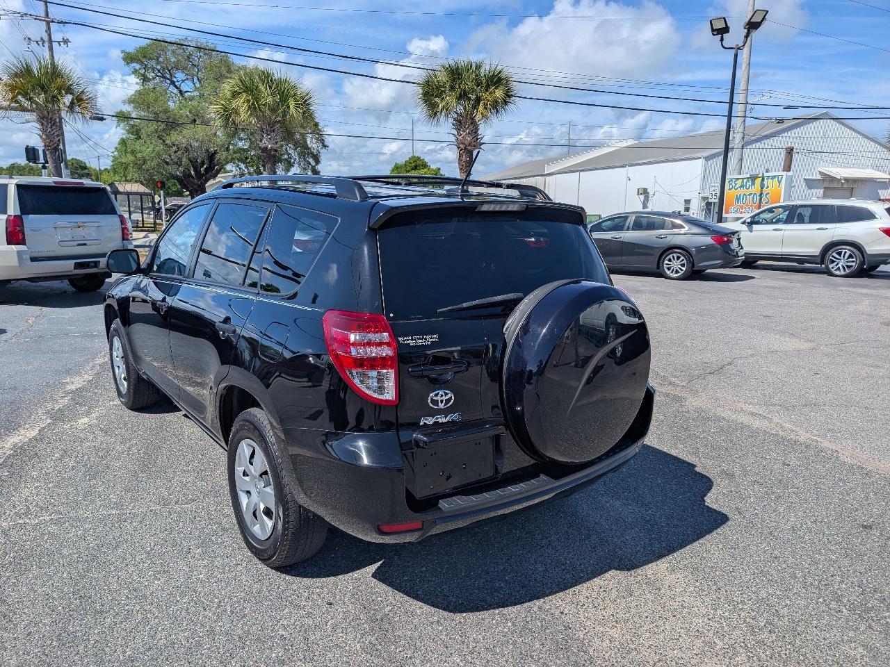 Toyota RAV4 FWD 4dr 4-cyl 4-Spd AT (Natl) 2011