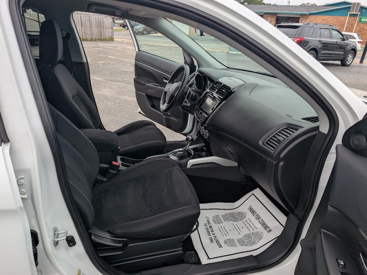 Mitsubishi Outlander Sport  2014