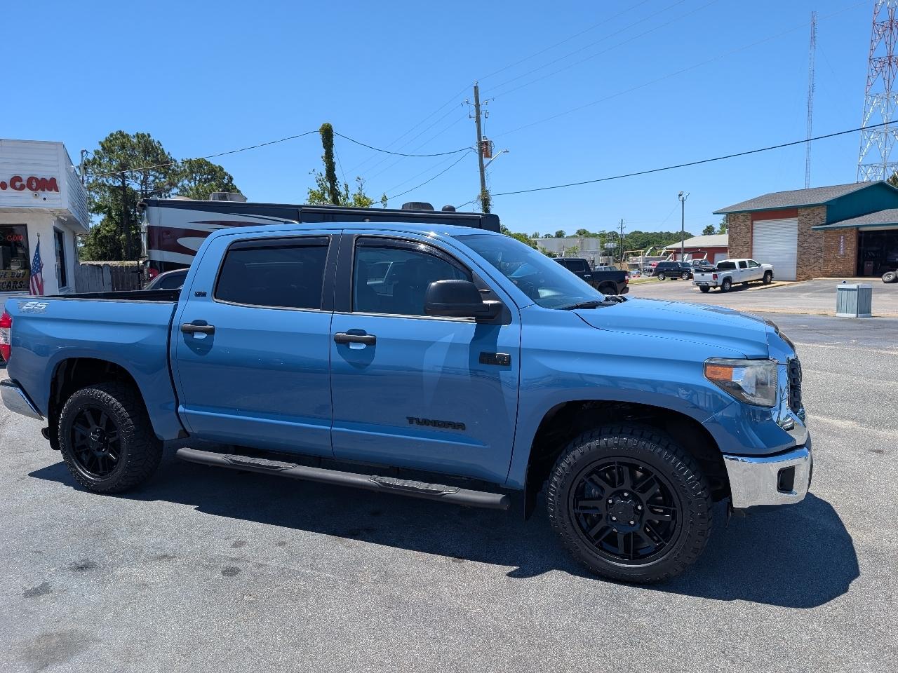Toyota Tundra 4WD SR5 CrewMax 5.5' Bed 5.7L (Natl) 2021