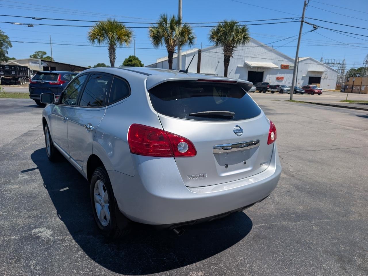 Nissan Rogue FWD 4dr S 2013