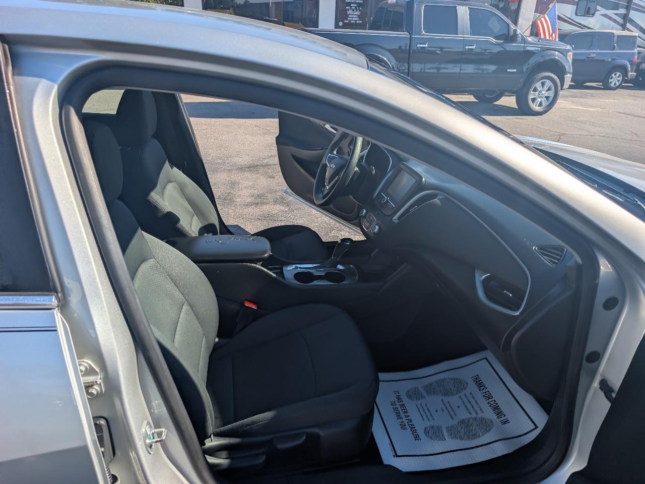 Chevrolet Malibu 4dr Sdn LS w/1LS 2016