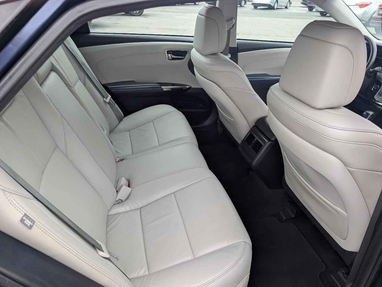 Toyota Avalon 4dr Sdn XLE Touring (Natl) 2015
