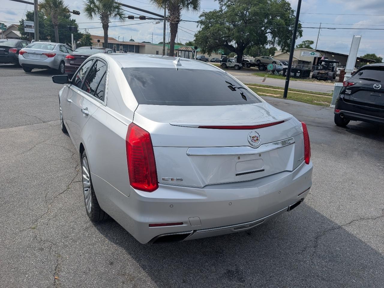 Cadillac CTS Sedan 4dr Sdn 2.0L Turbo Luxury RWD 2014