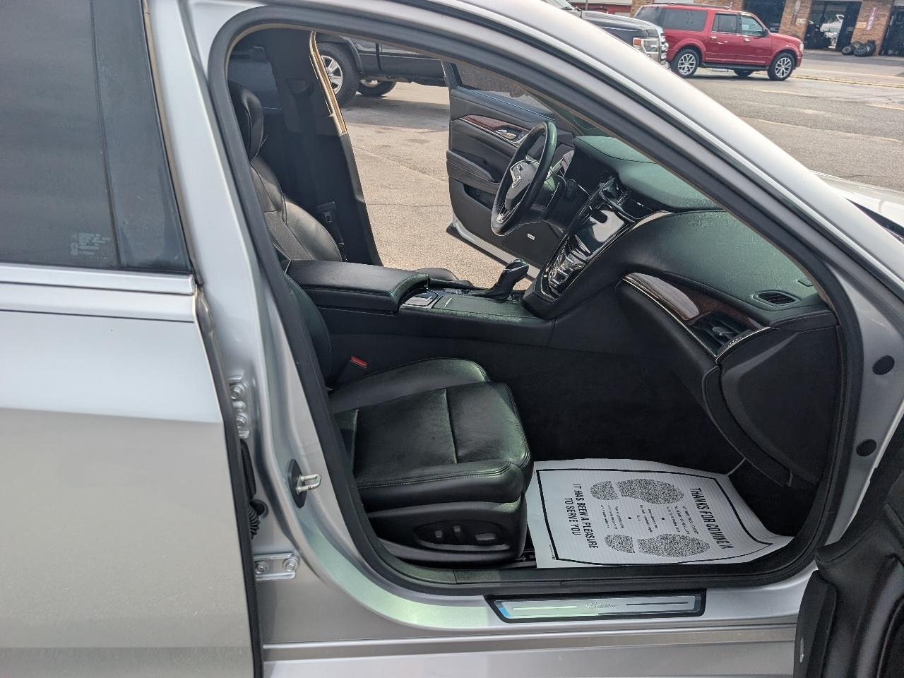 Cadillac CTS Sedan 4dr Sdn 2.0L Turbo Luxury RWD 2014