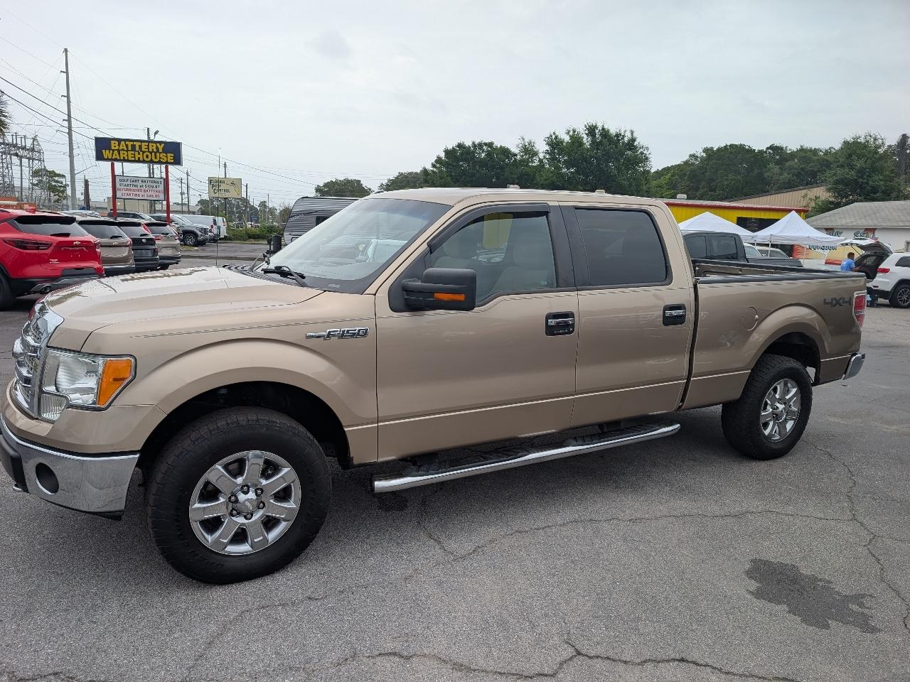 Ford F-150 4WD SuperCrew 145" XLT 2013