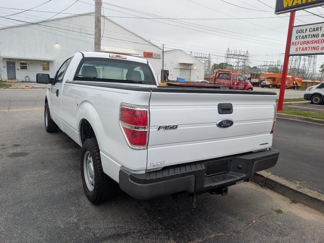 Ford F-150 2WD Reg Cab 126" XL 2014