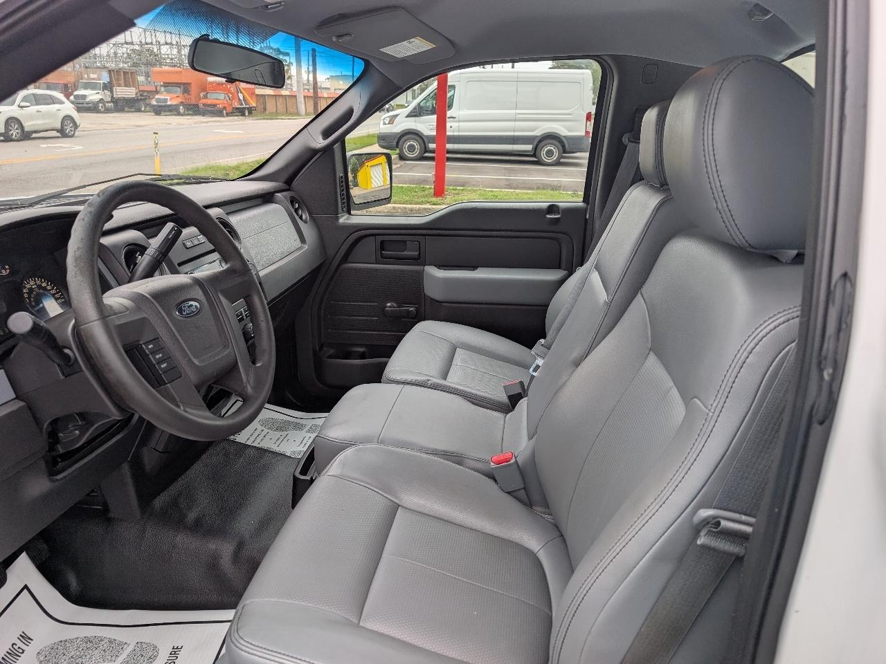 Ford F-150 2WD Reg Cab 126" XL 2014