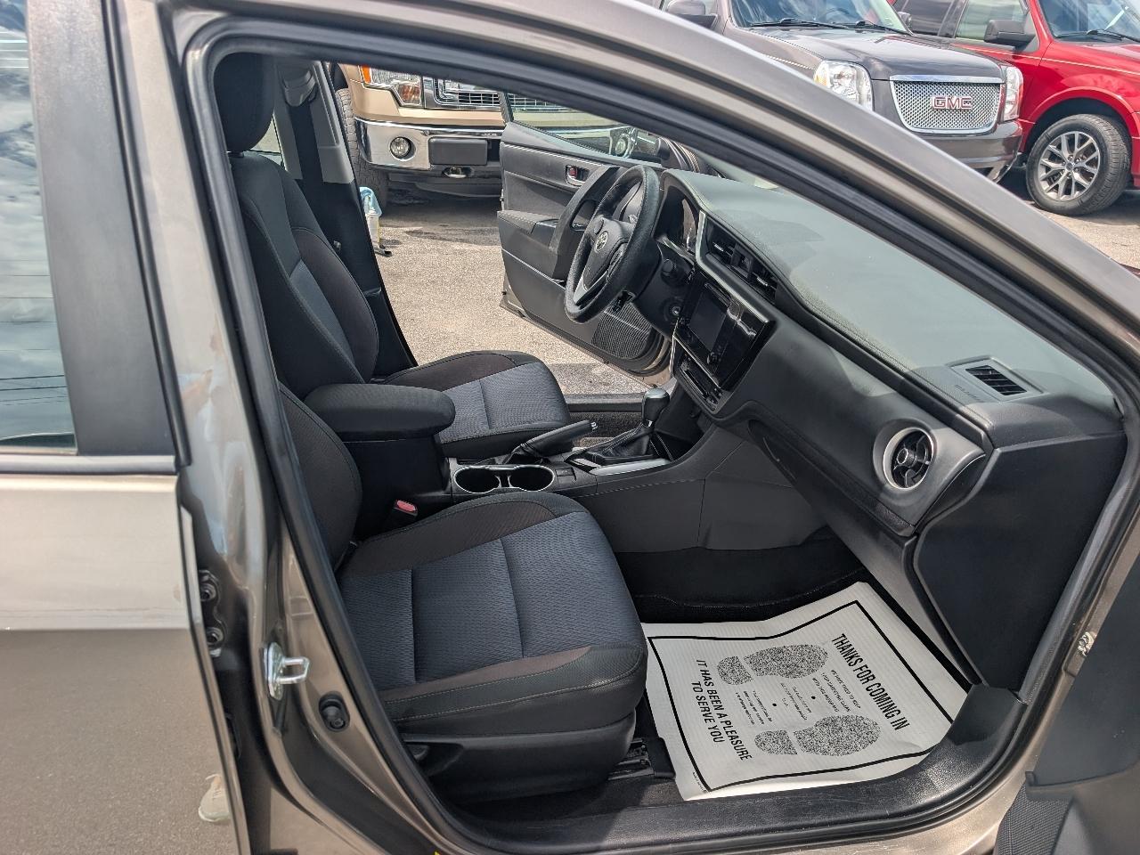 Toyota Corolla LE 2019