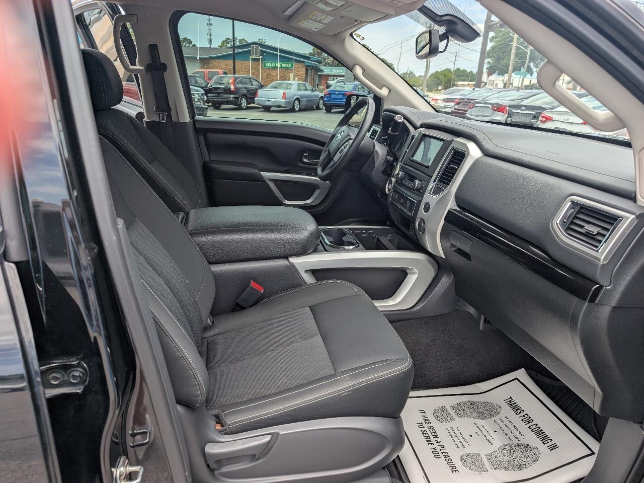 Nissan Titan 4x2 Crew Cab SV 2018