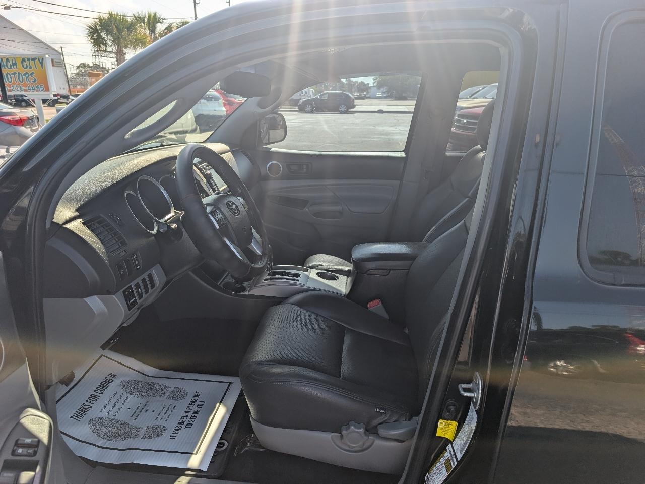 Toyota Tacoma 2WD Double Cab V6 AT PreRunner (Natl) 2013