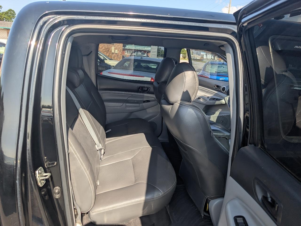 Toyota Tacoma 2WD Double Cab V6 AT PreRunner (Natl) 2013