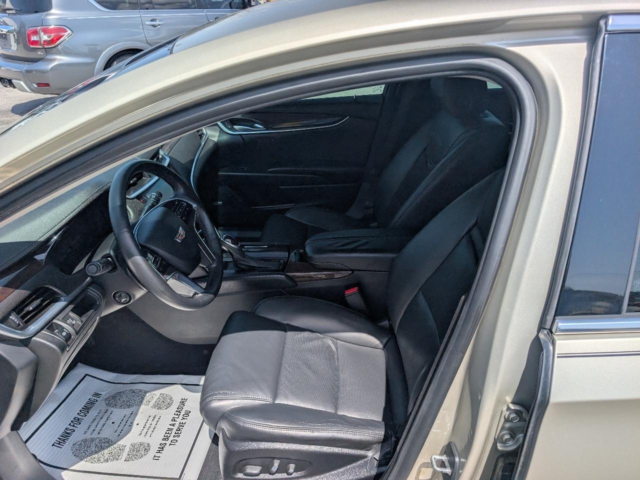 Cadillac XTS 4dr Sdn Luxury Collection FWD 2016