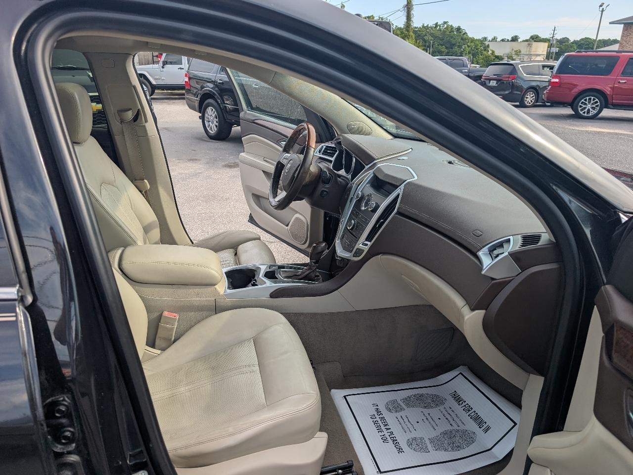Cadillac SRX FWD 4dr Premium Collection 2011