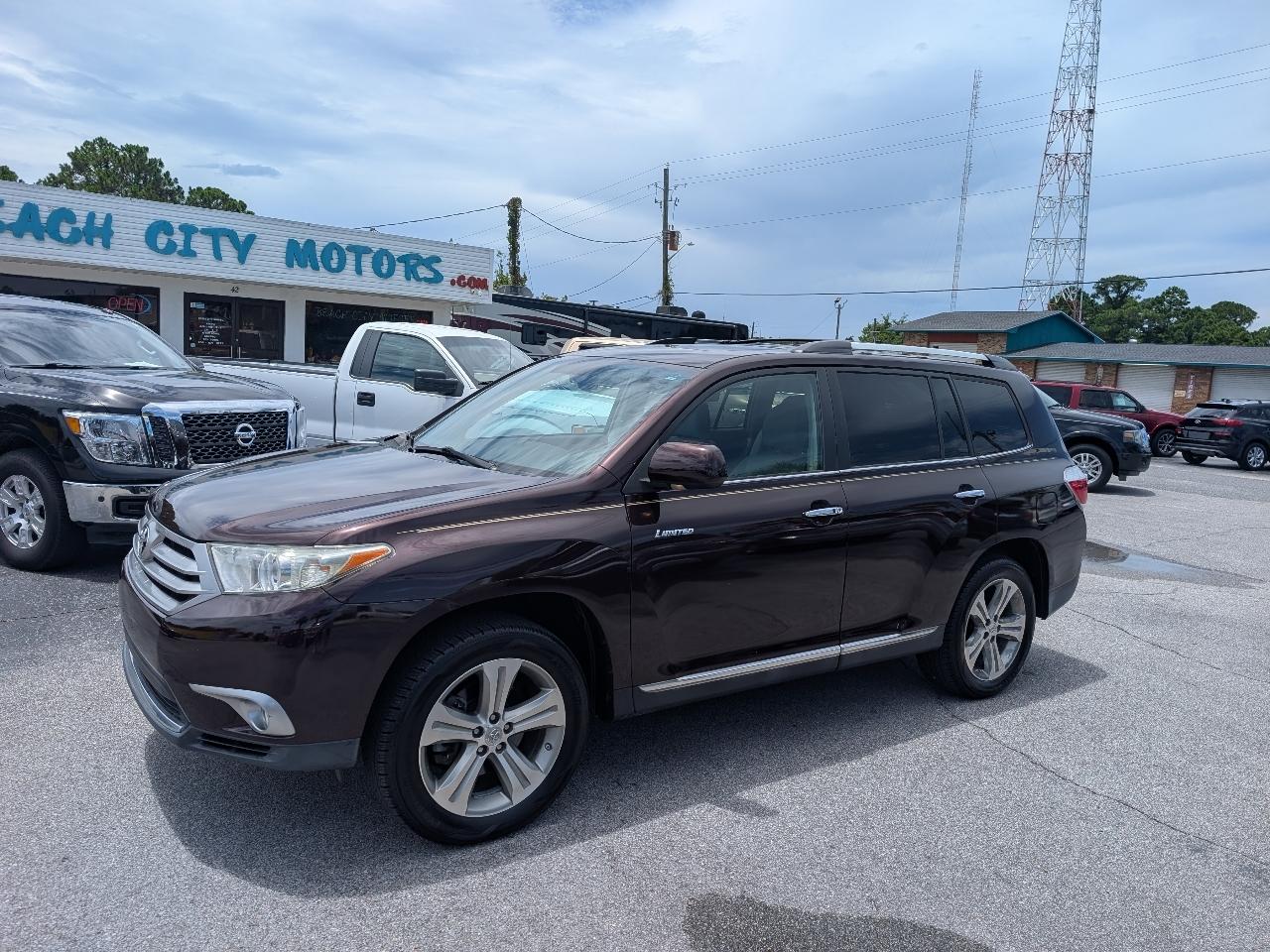 Toyota Highlander FWD 4dr V6 Limited (Natl) 2011