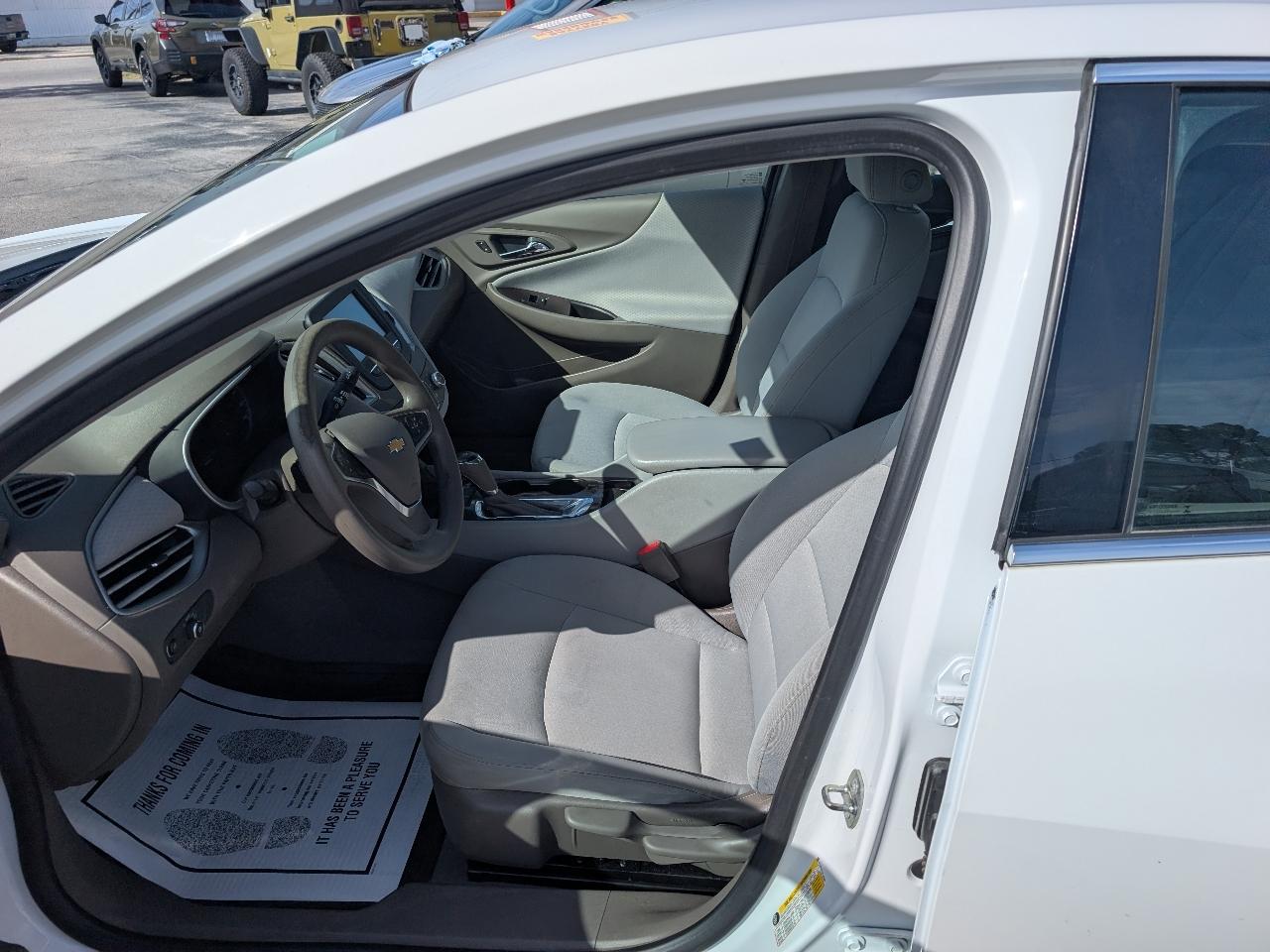 Chevrolet Malibu 4dr Sdn LS w/1LS 2018