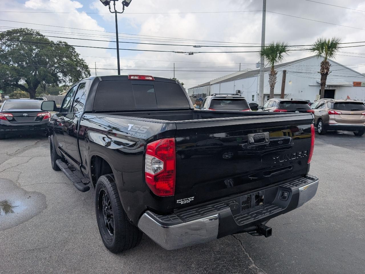 Toyota Tundra 2WD Truck Double Cab 4.6L V8 6-Spd AT SR5 (Natl) 2014