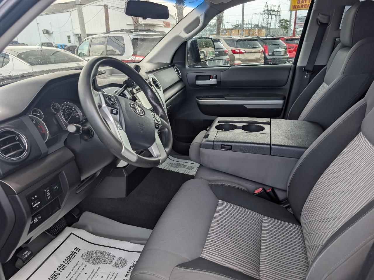 Toyota Tundra 2WD Truck Double Cab 4.6L V8 6-Spd AT SR5 (Natl) 2014
