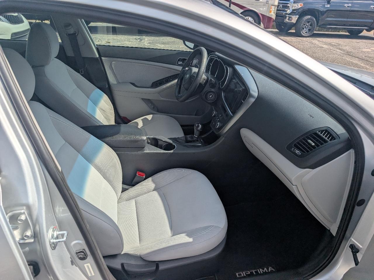 Kia Optima 4dr Sdn LX 2015
