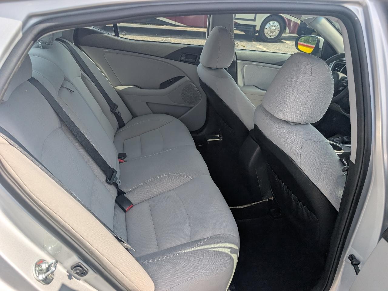 Kia Optima 4dr Sdn LX 2015