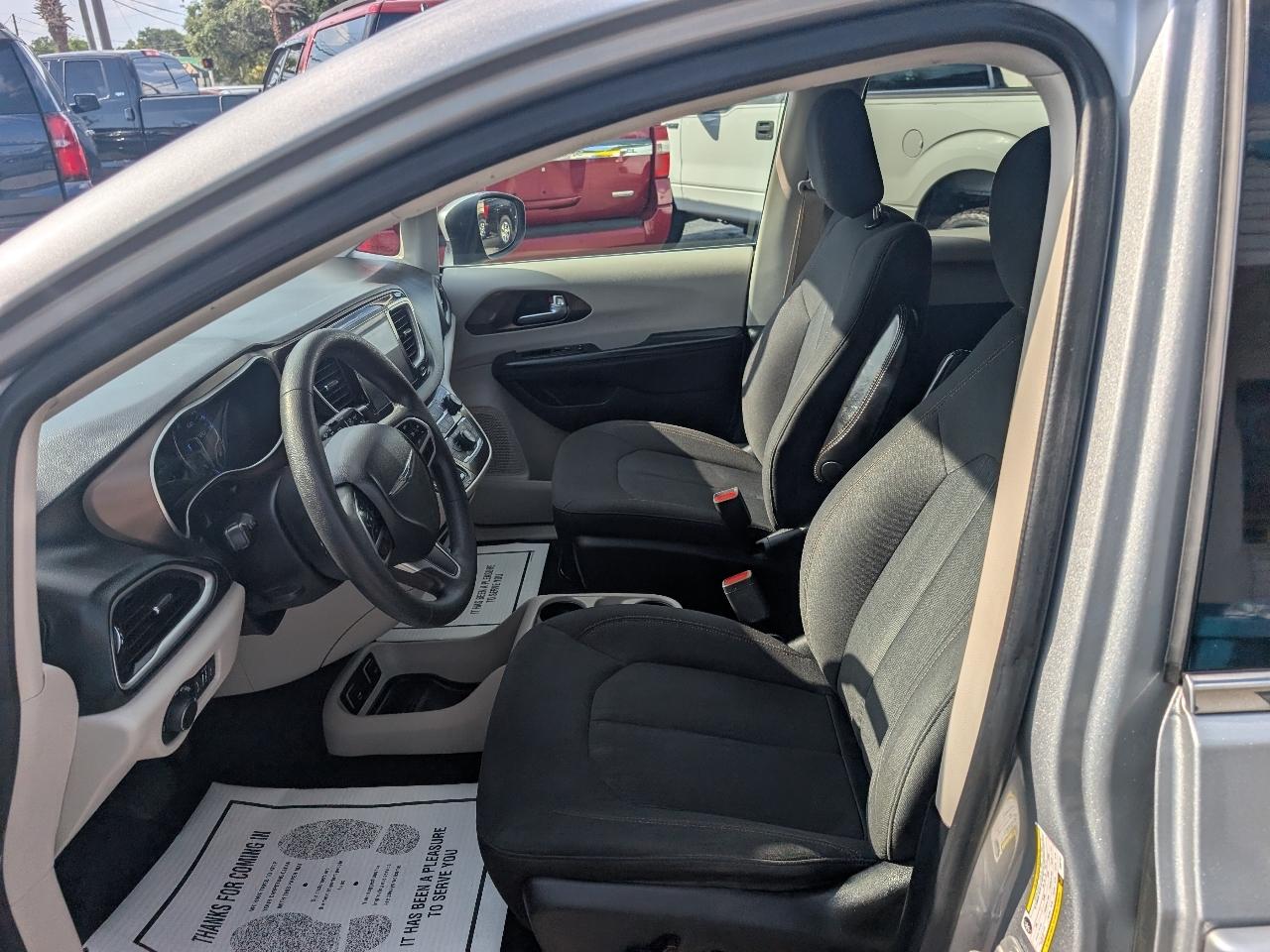 Chrysler Pacifica Touring FWD 2018