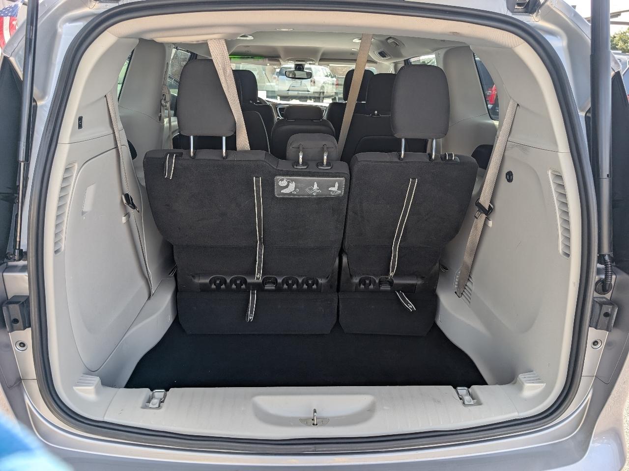 Chrysler Pacifica Touring FWD 2018