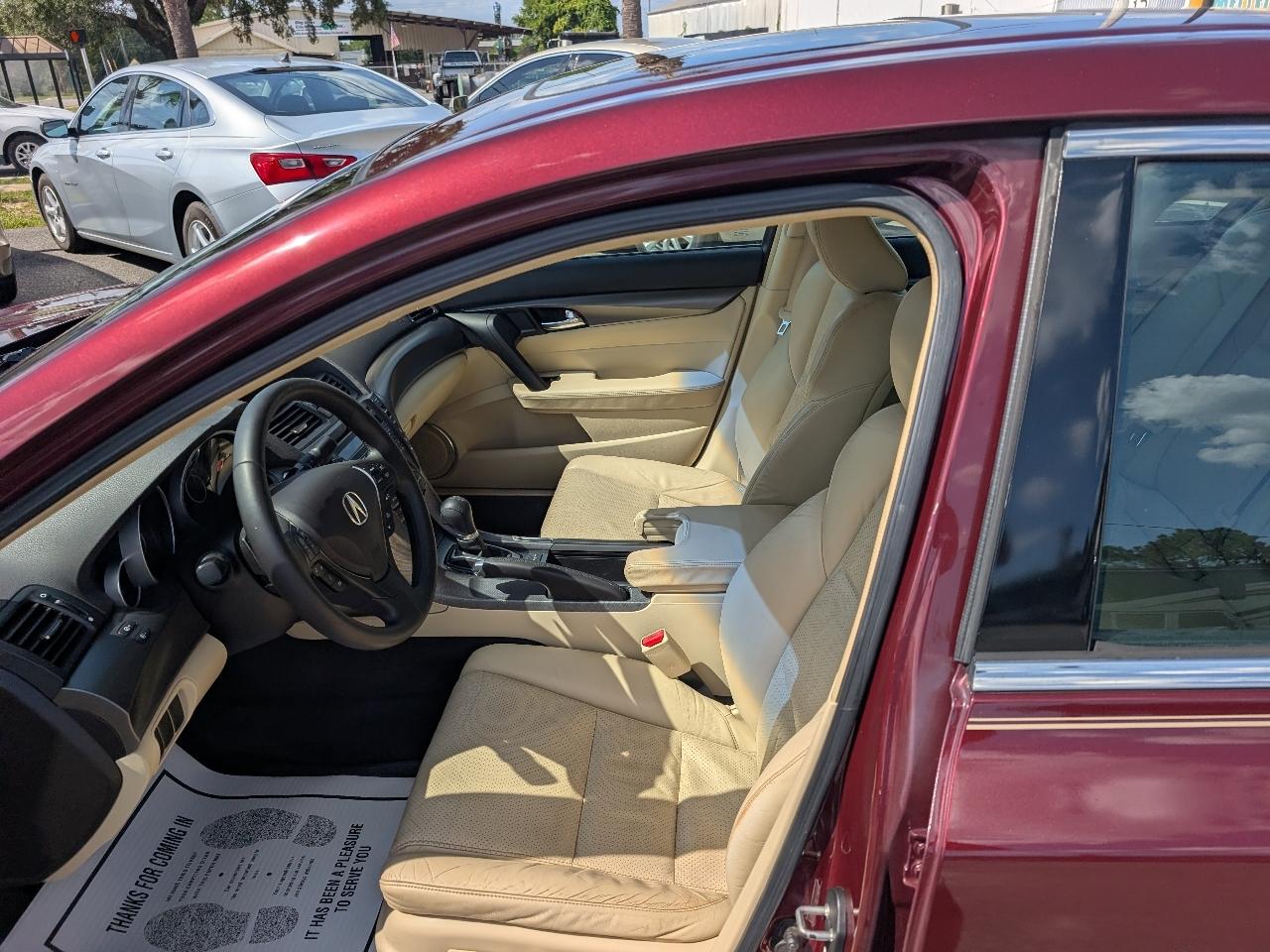 Acura TL 4dr Sdn Auto 2WD Tech 2012