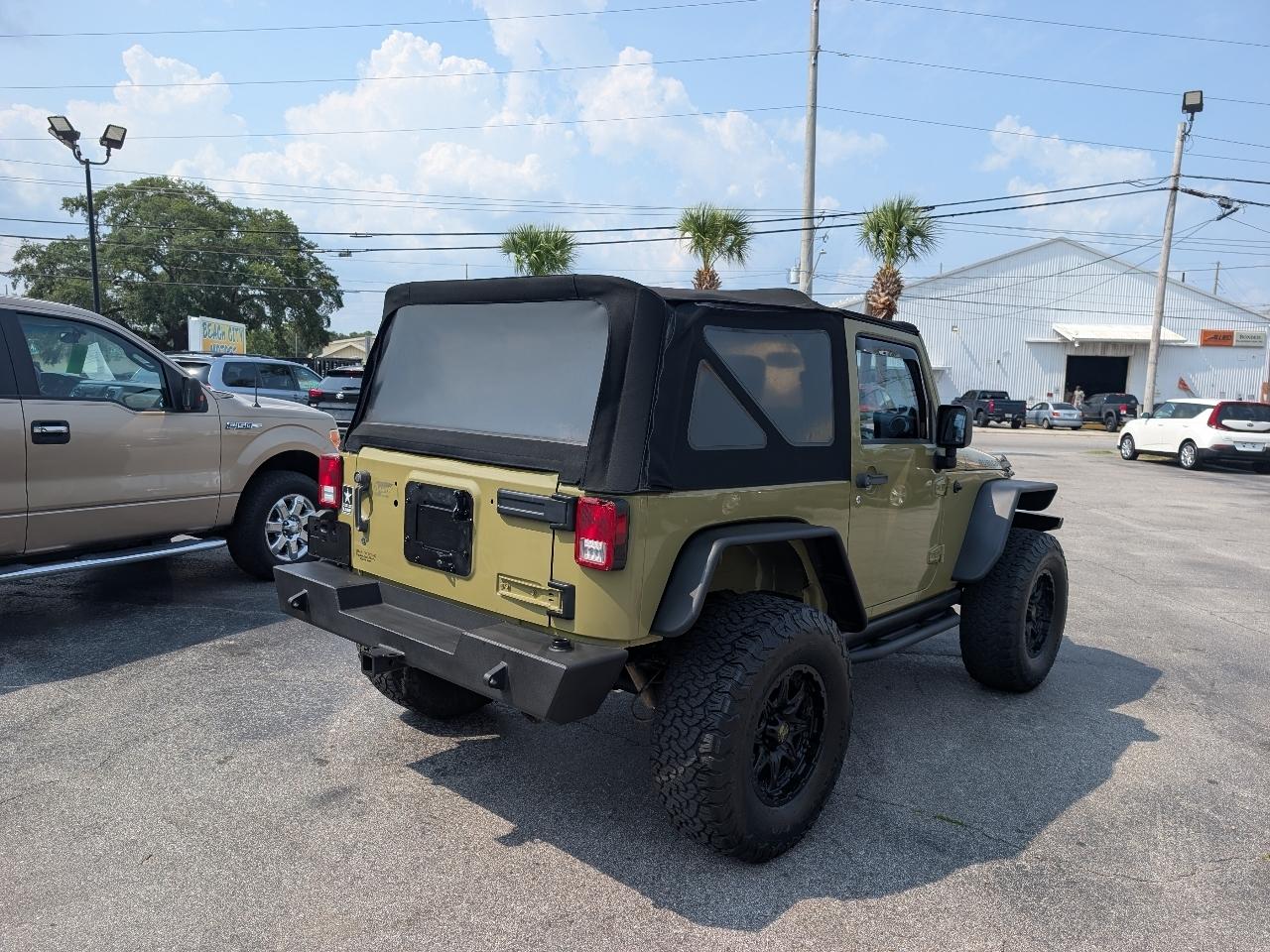 Jeep Wrangler 4WD 2dr Rubicon 2013