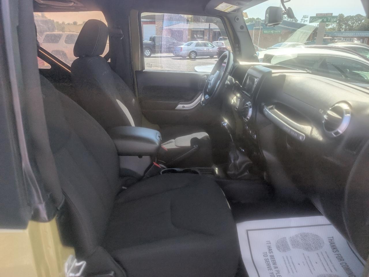 Jeep Wrangler 4WD 2dr Rubicon 2013