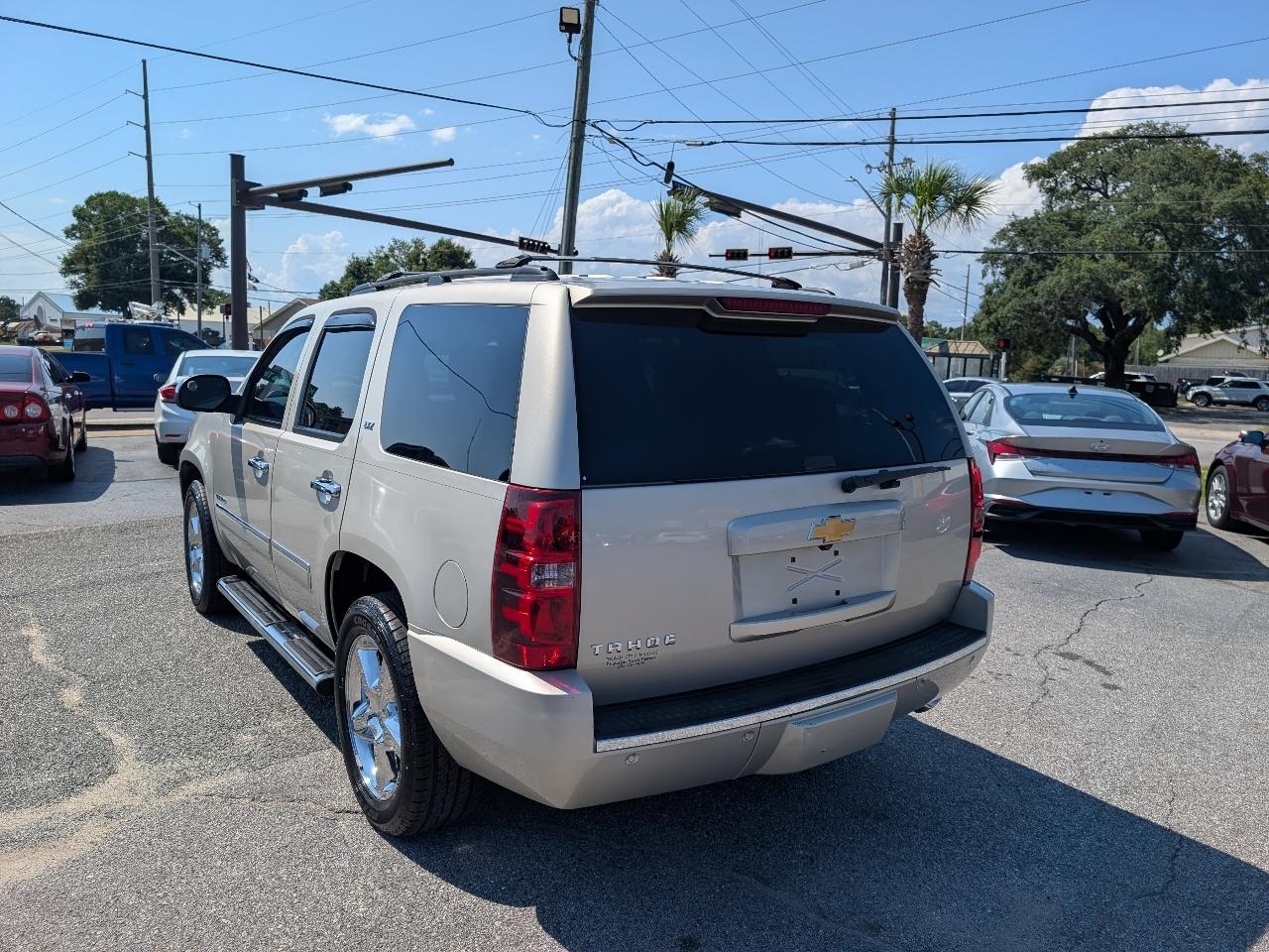 Chevrolet Tahoe 2WD 4dr 1500 LTZ 2013