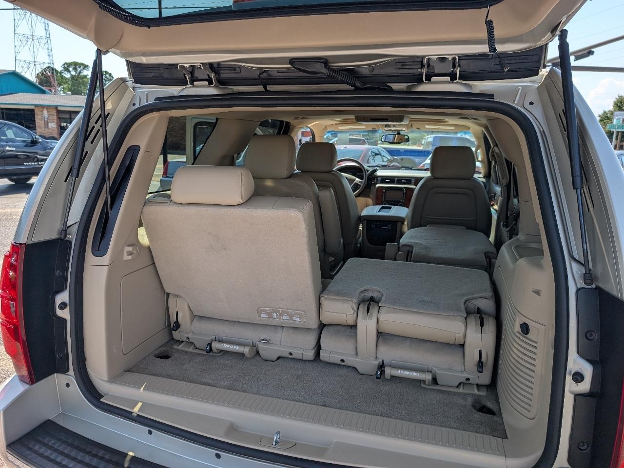 Chevrolet Tahoe 2WD 4dr 1500 LTZ 2013