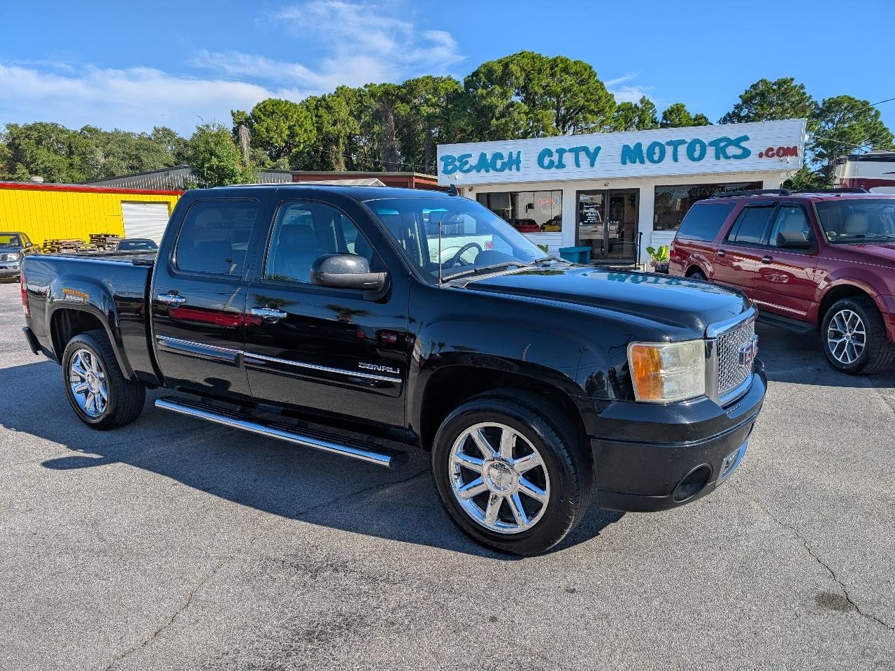 GMC Sierra 1500 2WD Crew Cab 143.5" Denali 2013