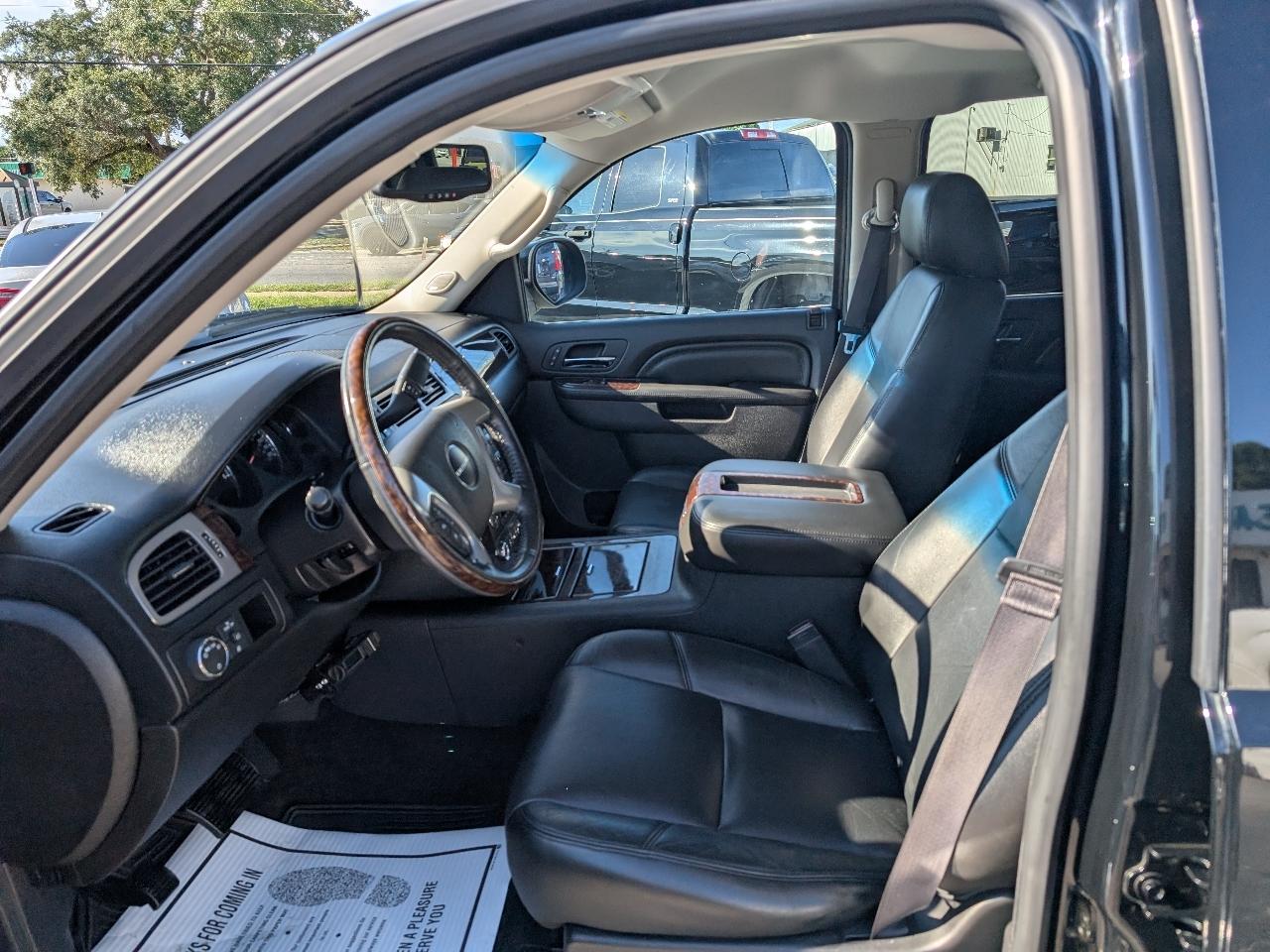 GMC Sierra 1500 2WD Crew Cab 143.5" Denali 2013