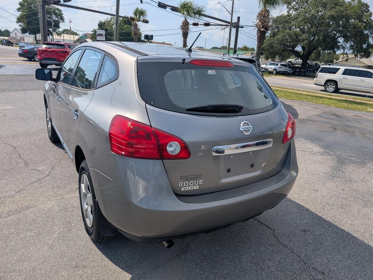 Nissan Rogue Select FWD 4dr S 2014