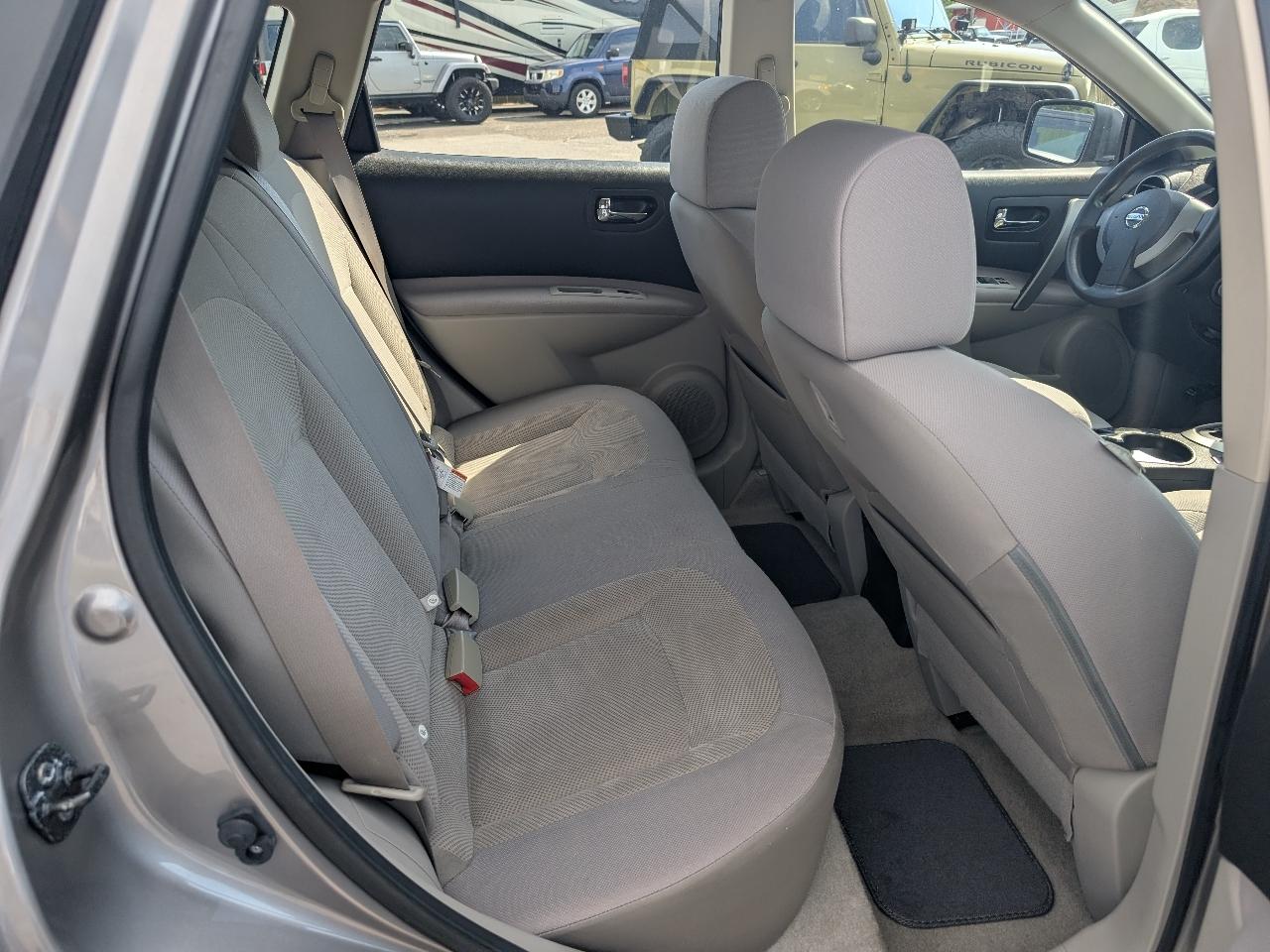 Nissan Rogue Select FWD 4dr S 2014