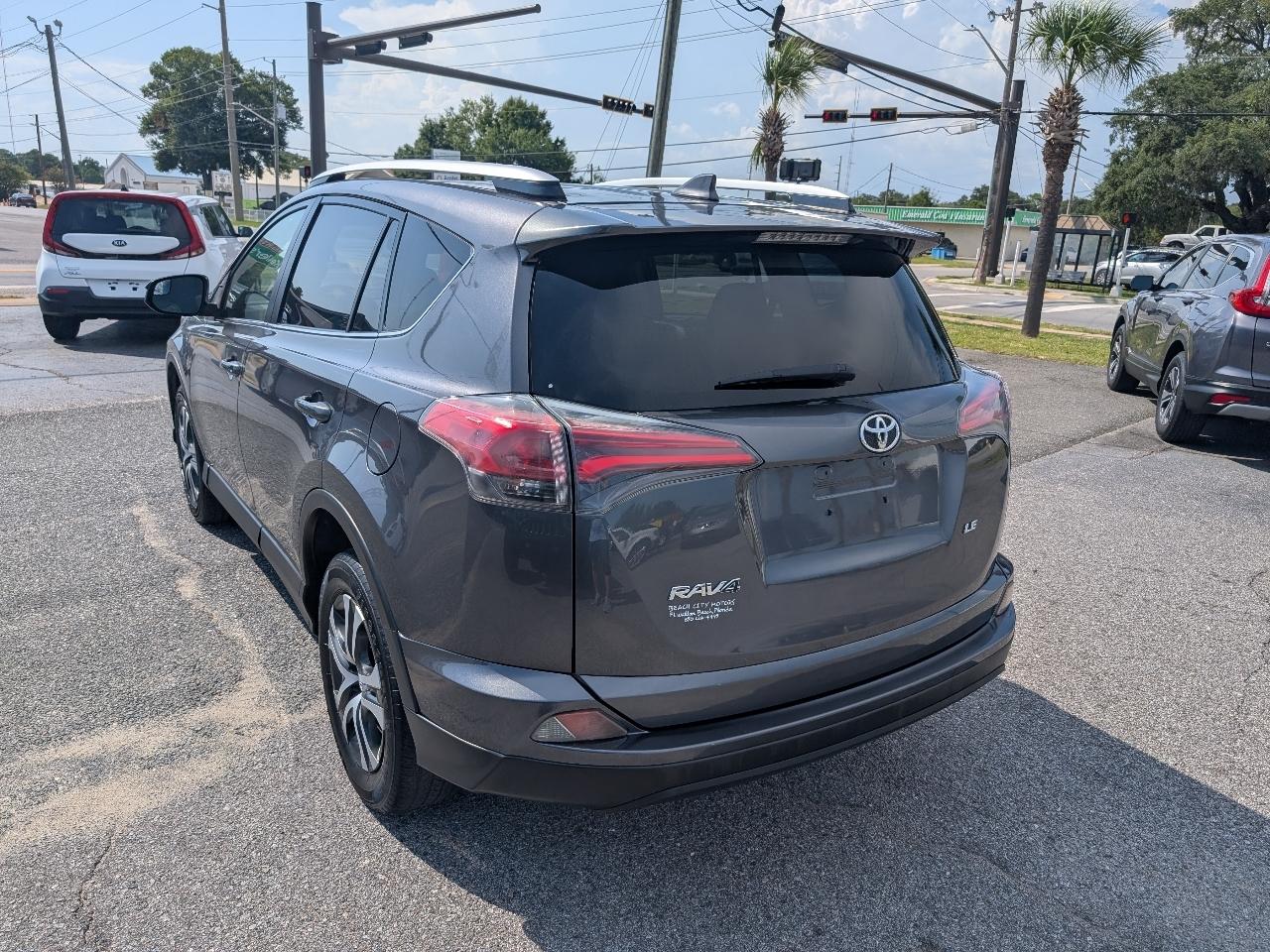 Toyota RAV4 FWD 4dr LE (Natl) 2016
