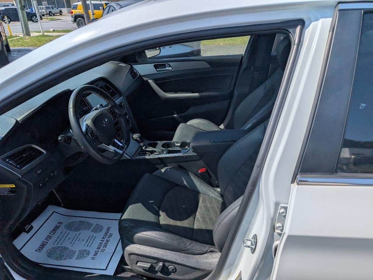 Hyundai Sonata Sport 2.0T w/Black 2017