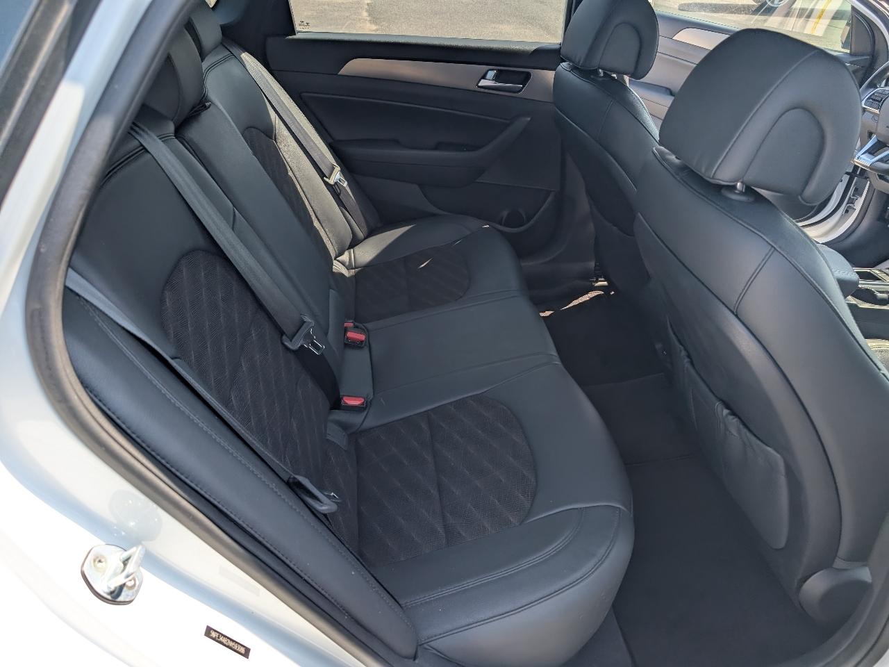 Hyundai Sonata Sport 2.0T w/Black 2017