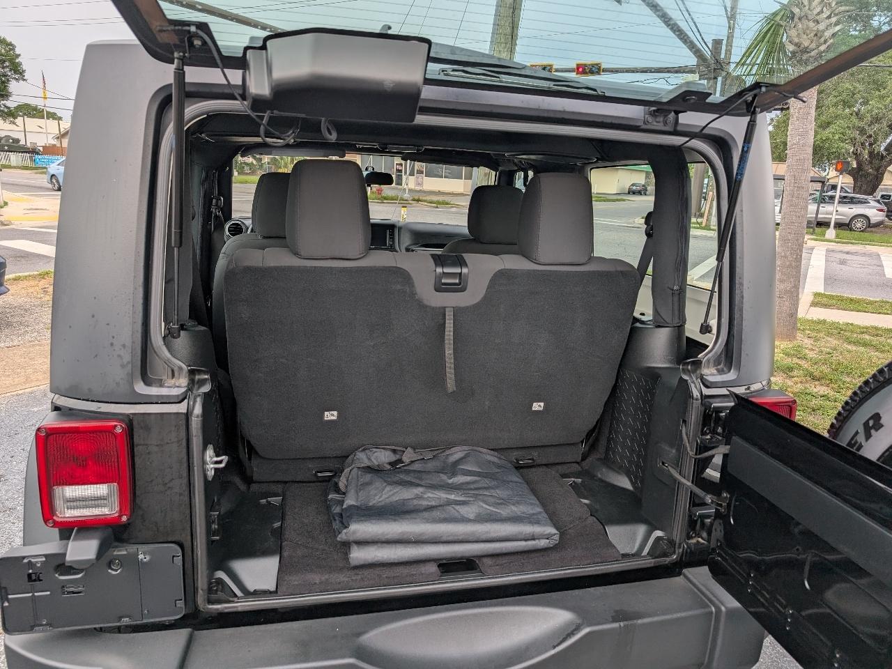 Jeep Wrangler 4WD 2dr Sport 2016