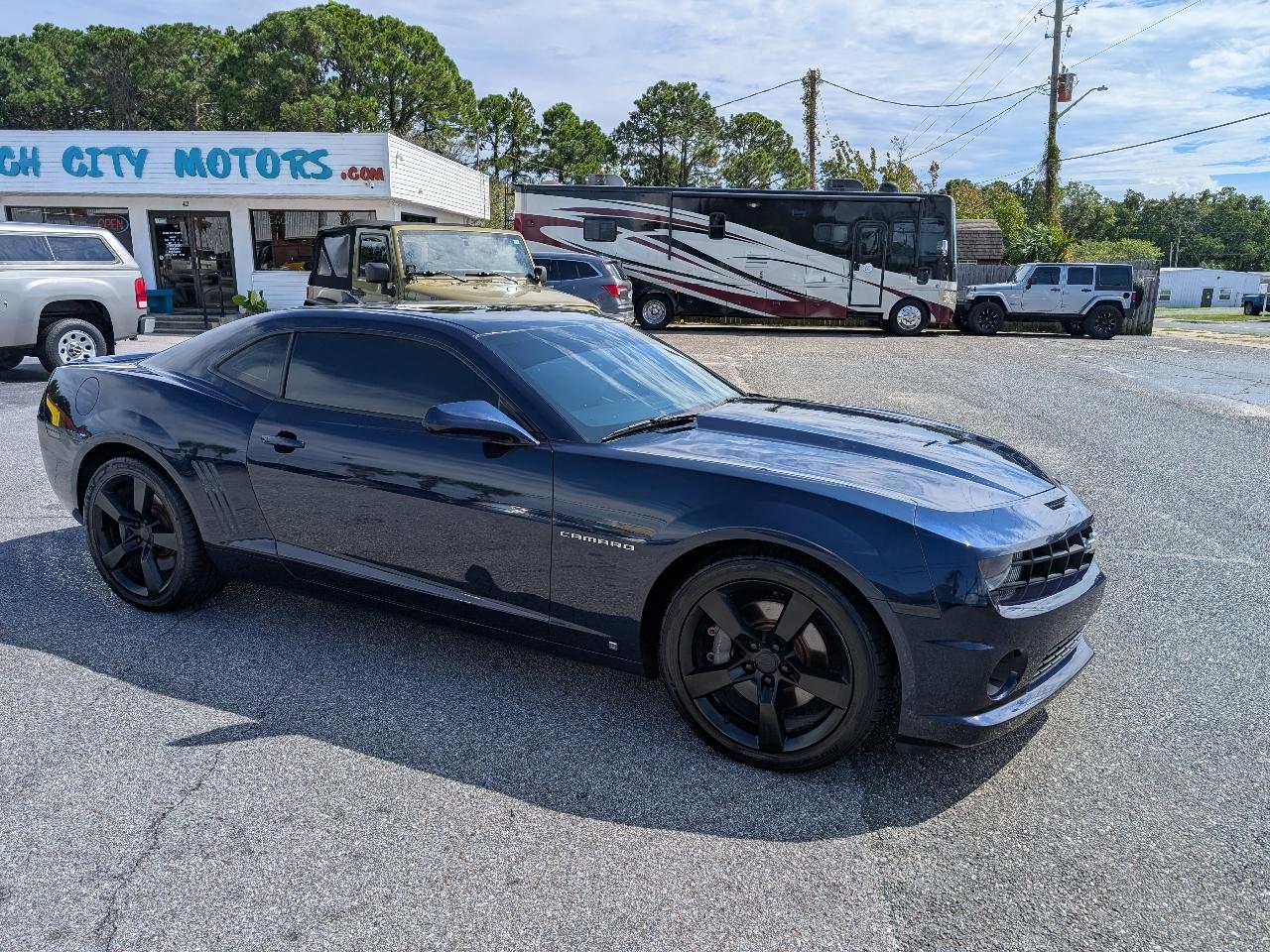 Chevrolet Camaro 2dr Cpe 2SS 2010
