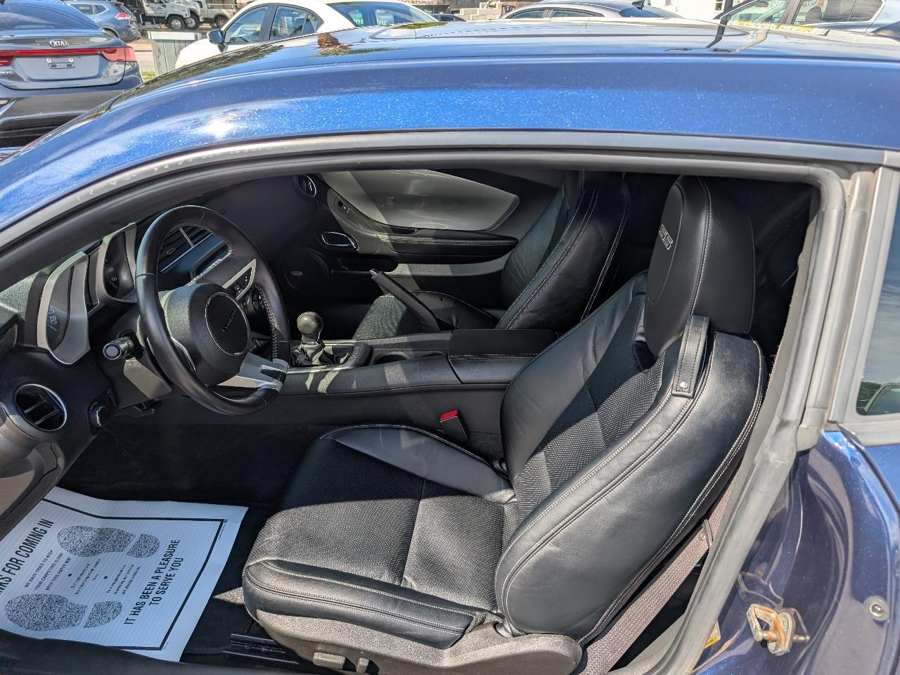 Chevrolet Camaro 2dr Cpe 2SS 2010