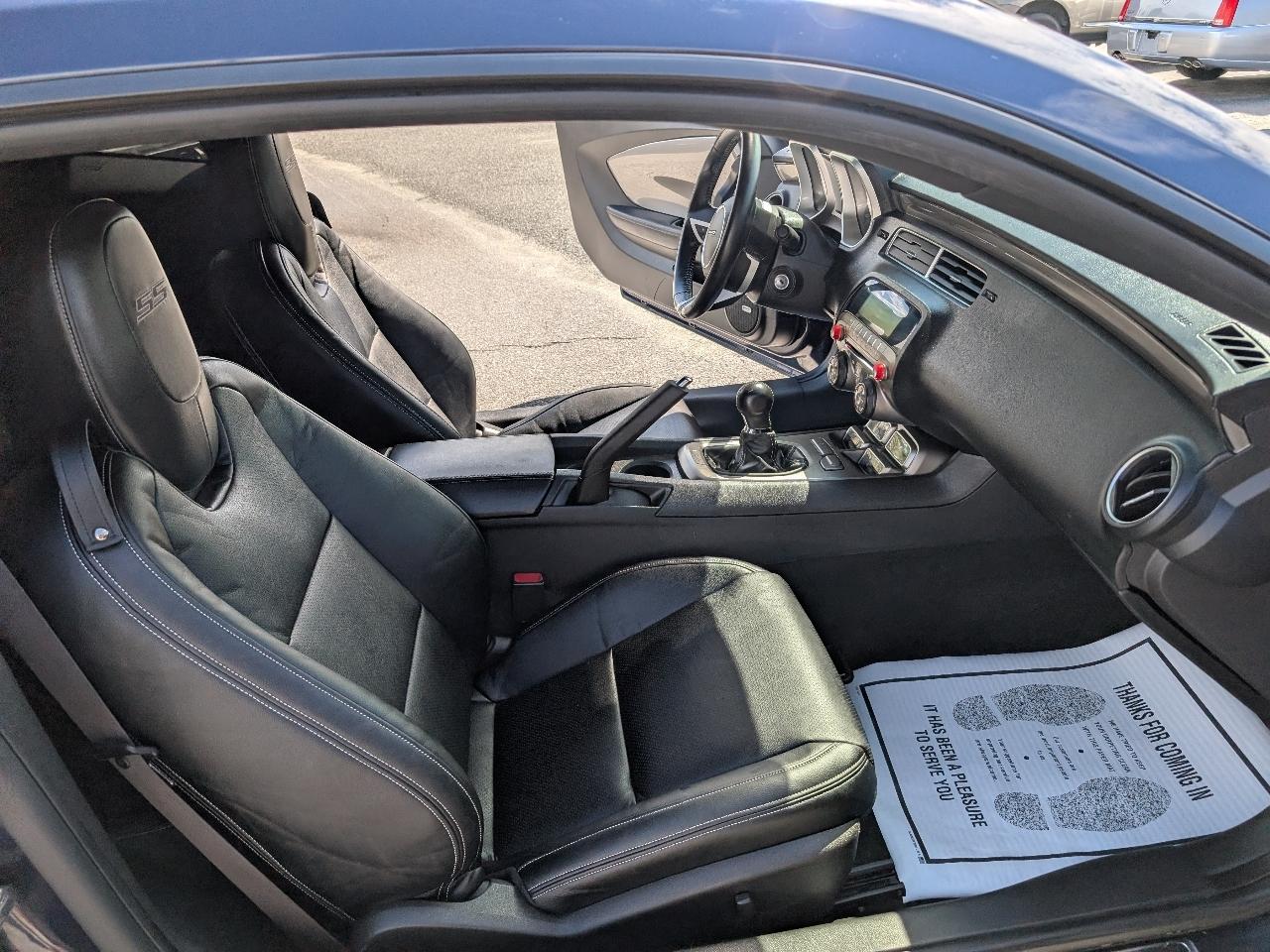 Chevrolet Camaro 2dr Cpe 2SS 2010