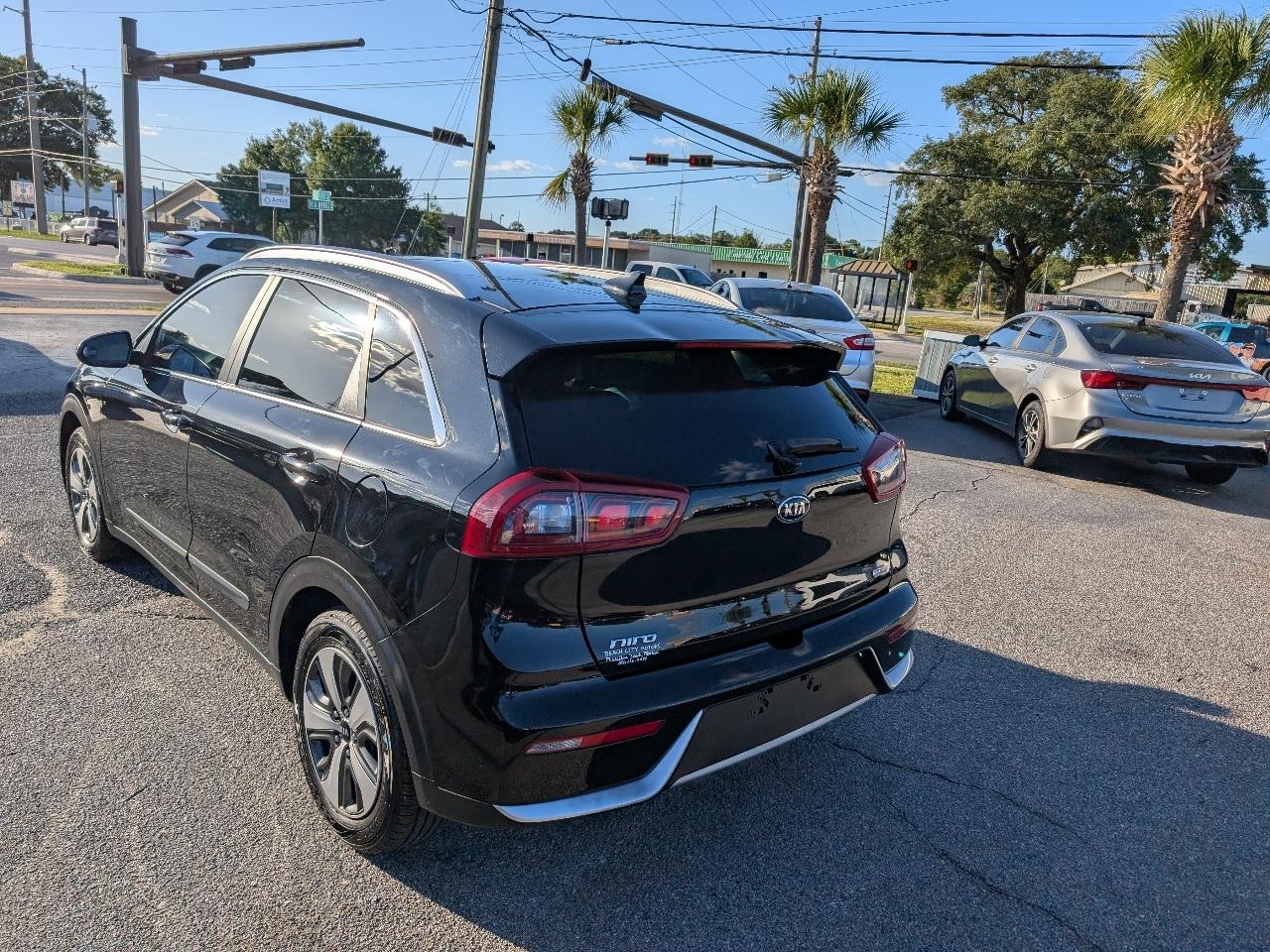 Kia Niro LX FWD 2018