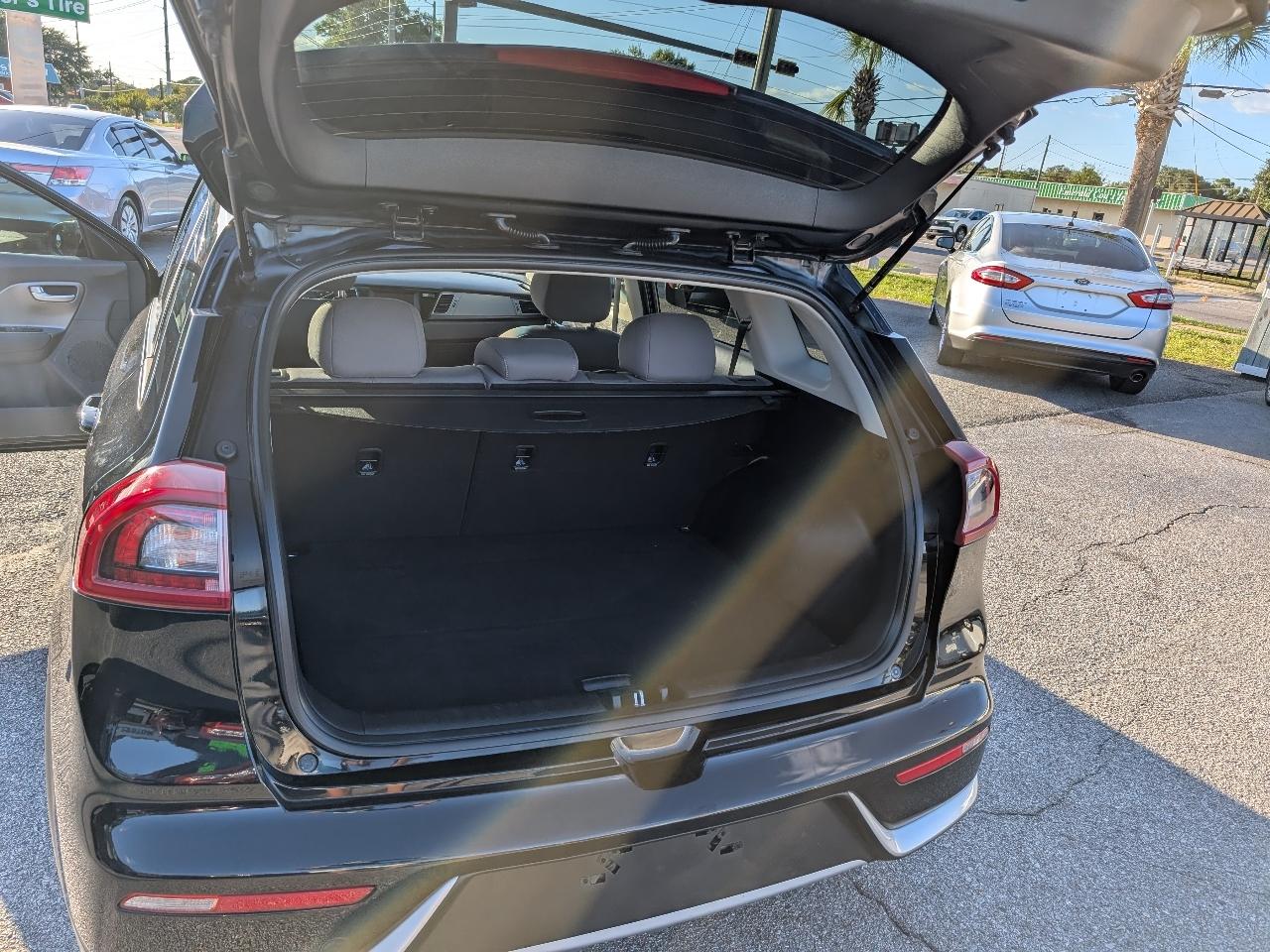 Kia Niro LX FWD 2018