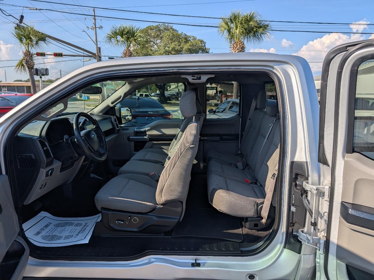 Ford F-150 Lariat 2WD SuperCab 8' Box 2018