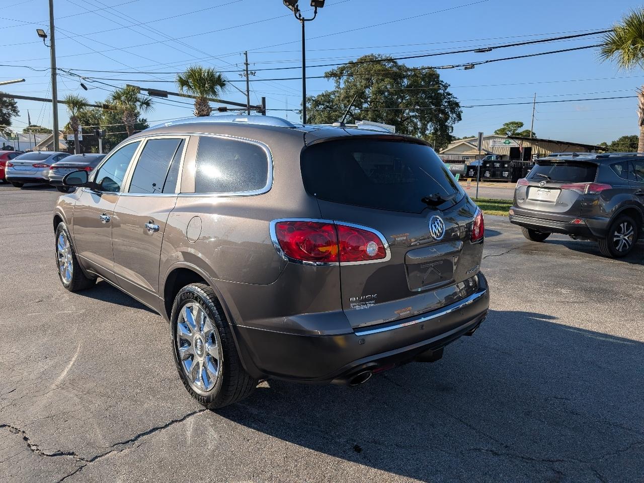 Buick Enclave FWD 4dr Premium 2012